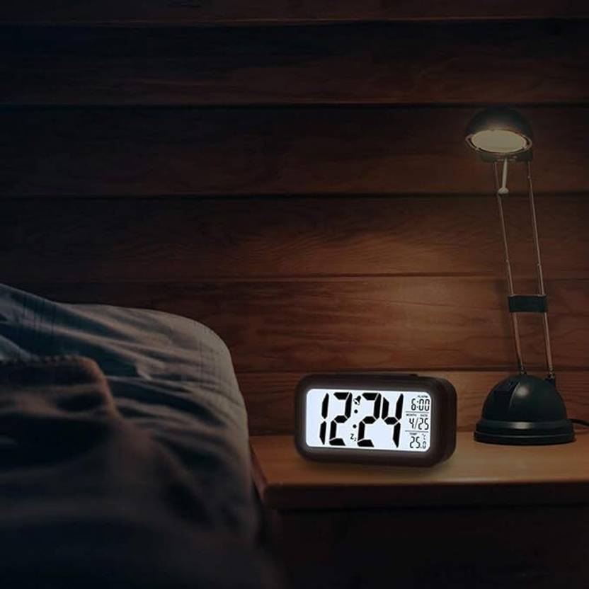 Trendhut Digital Black Clock